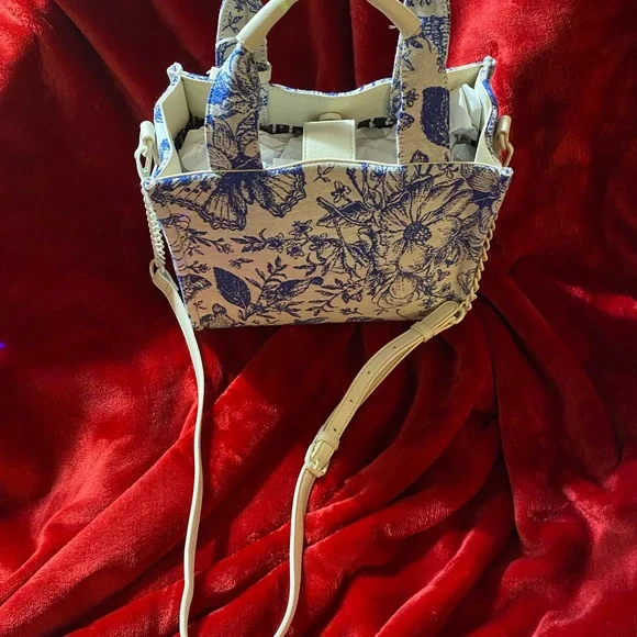 Betsey Johnson Blue and Cream Floral Crossbody Bag - Picture 2 of 10